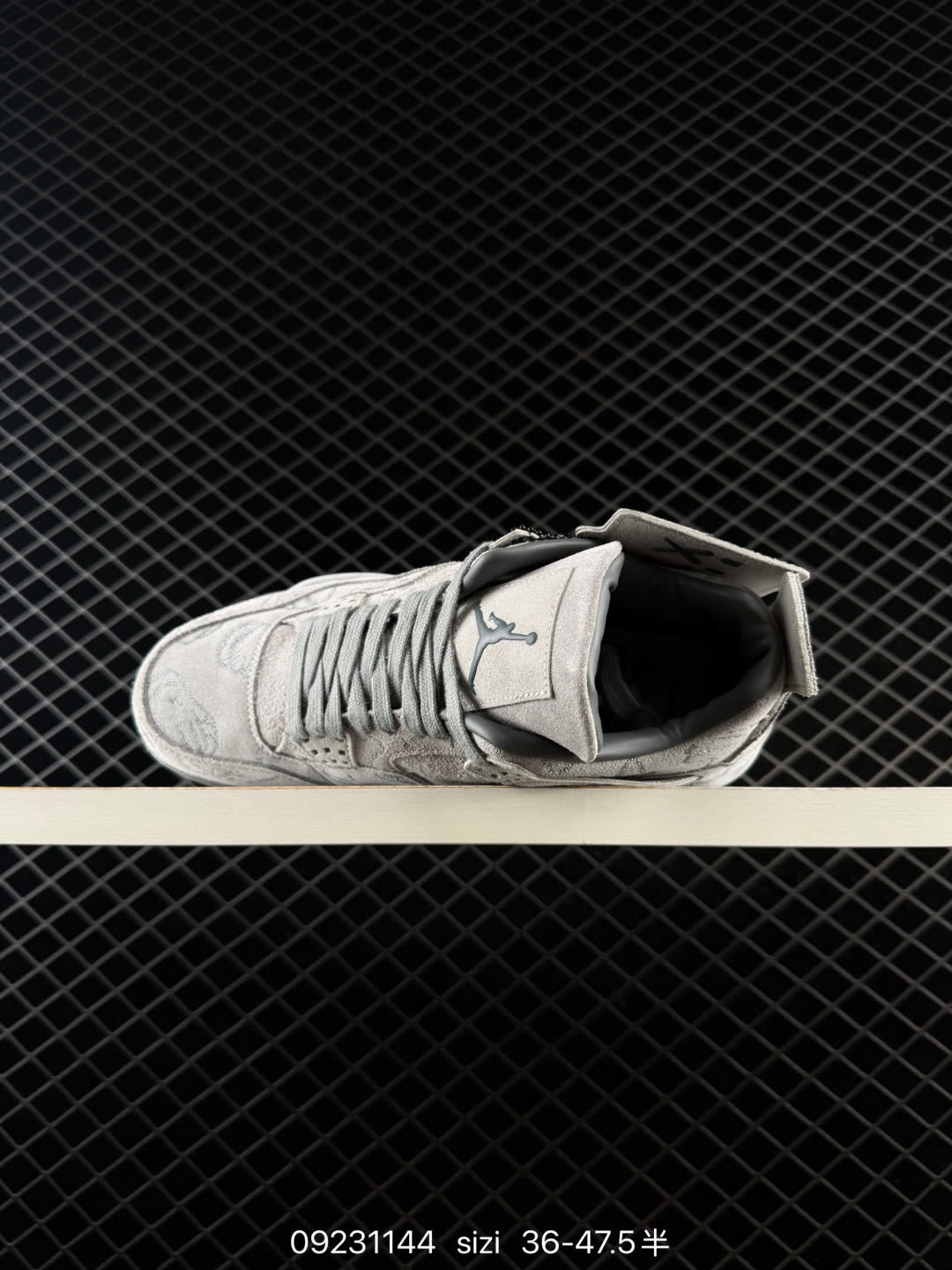 Air Jordan SIZE: 36 36.5 37.5 38 38.5 39 40 40.5 41 42 42.5 43 44 45 ID: 1144 08GJ-930155